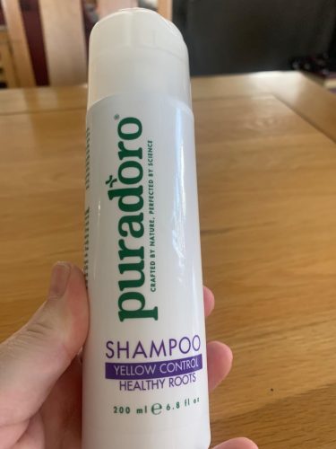 Champô Anti-Amarelo & Cebolas Saudáveis – Neutraliza tons amarelos, ilumina cabelos loiros e grisalhos 200ml photo review
